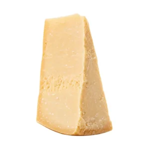 Queso duro Retinato italiano Mantova en cuña de aproximadamente 2 kg.