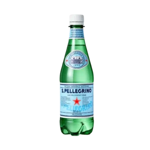 Botella PET de agua mineral natural con gas San Pellegrino de 500 ml